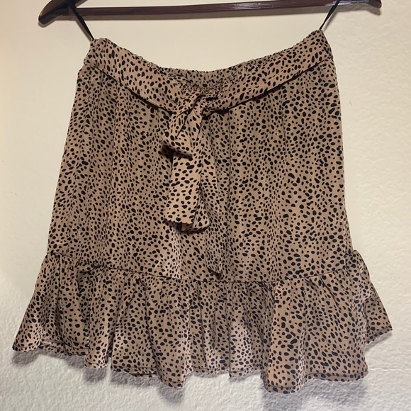 Small cheetah print skirt with bow front - Picture 7 of 10